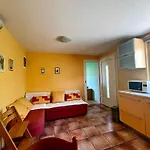 Na Kmetiji S Konji - Pogelsek * Анкаран